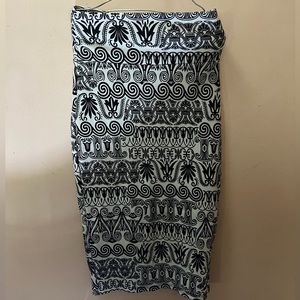 Woman’s skirt with design. Size small